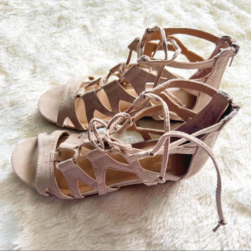 Crown Vintage Faux Suede Zip-Up Sandal Size 6M